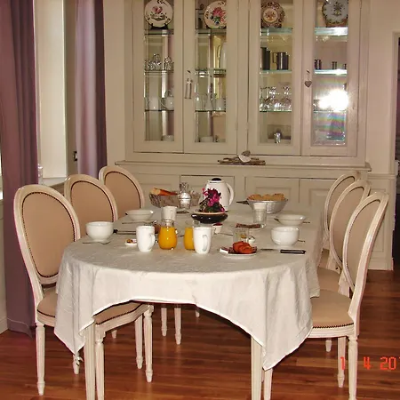 Table Et D'hotes Le Colombier Frühstückspension Sourdon