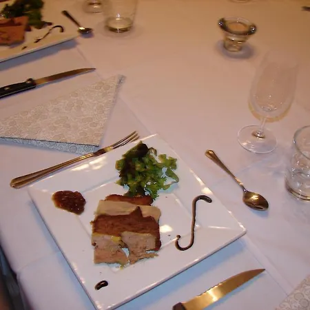 Table Et D'hotes Le Colombier Frühstückspension